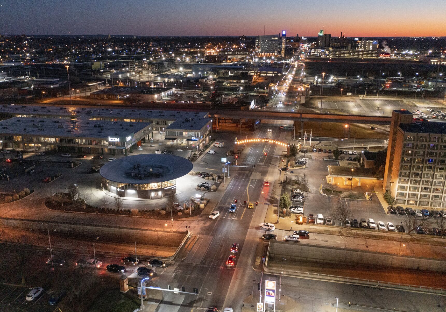 Highway 40 (Interstate 64) and Forest Park Avenue